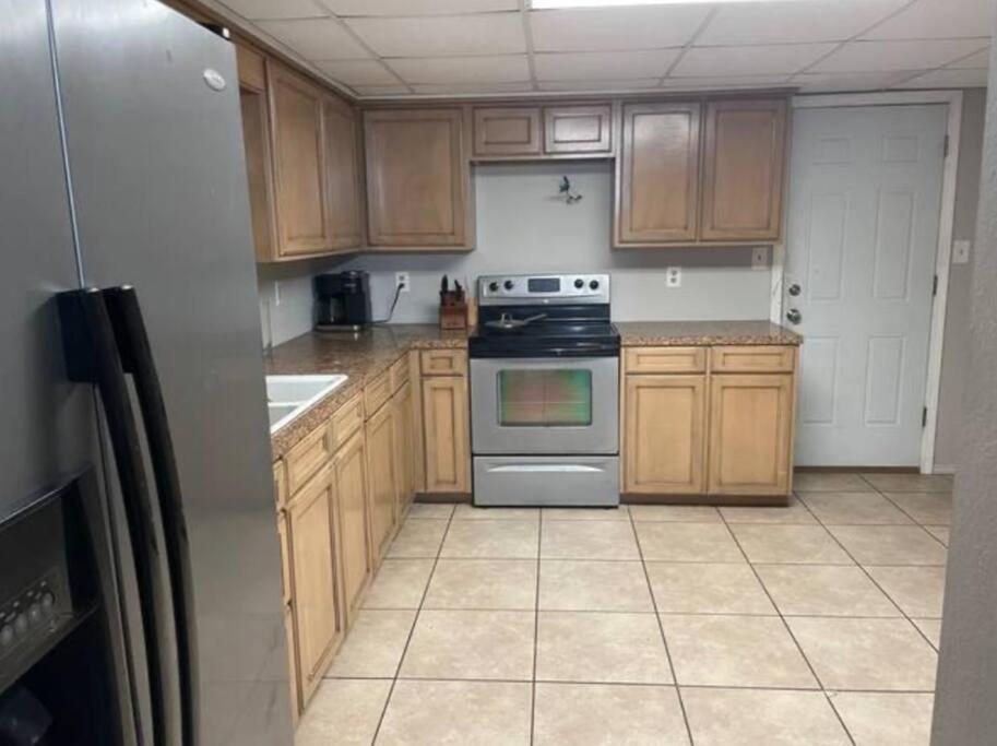 Great Getaway 2 Story Home! Harlingen Tx 外观 照片