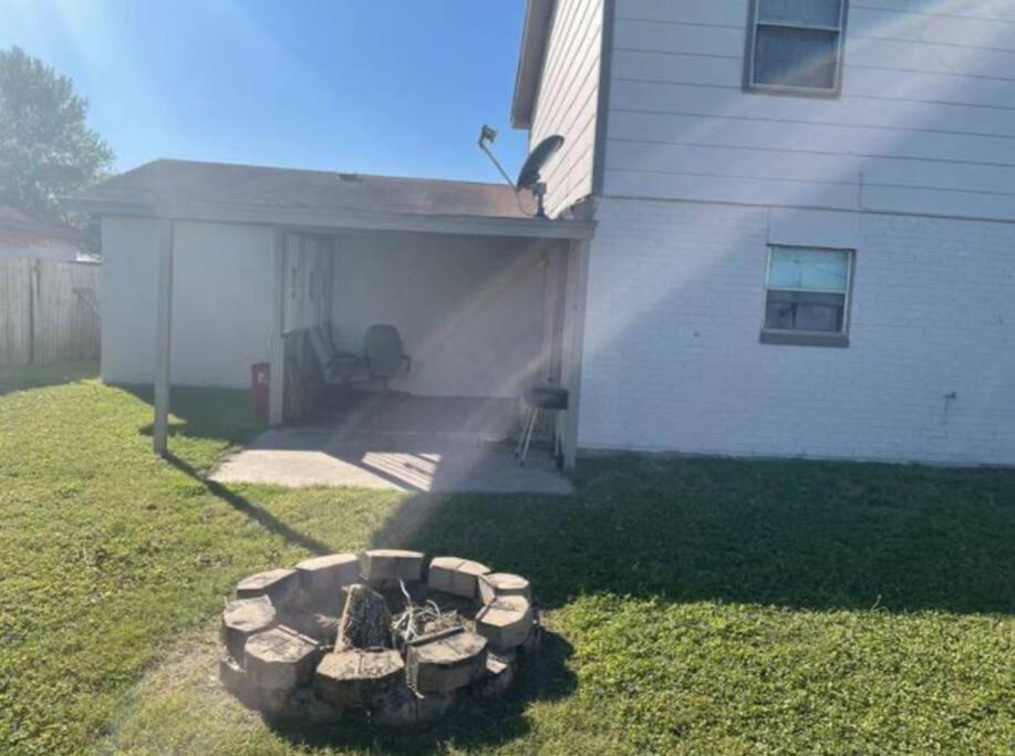 Great Getaway 2 Story Home! Harlingen Tx 外观 照片