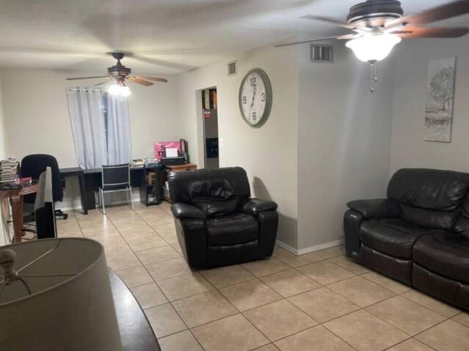 Great Getaway 2 Story Home! Harlingen Tx 外观 照片
